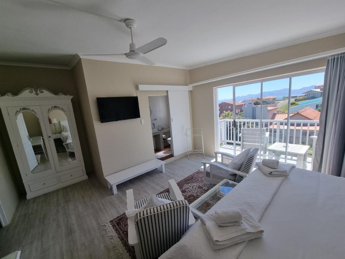 The Bay Lodge Gansbaai Exterior foto
